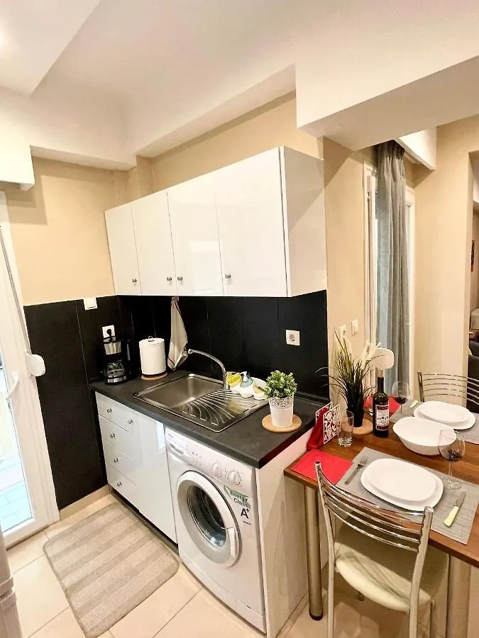 Elegant, Modern & Quiet Flat, Top Central Location 塞萨洛尼基 0*,  希腊