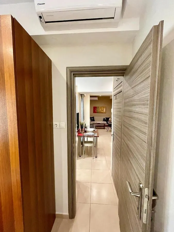 Elegant, Modern & Quiet Flat, Top Central Location 塞萨洛尼基